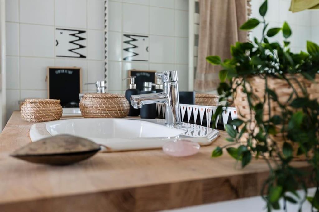 Lesehan Appartement Aigues Mortes Vue Remparts Zewnętrze zdjęcie